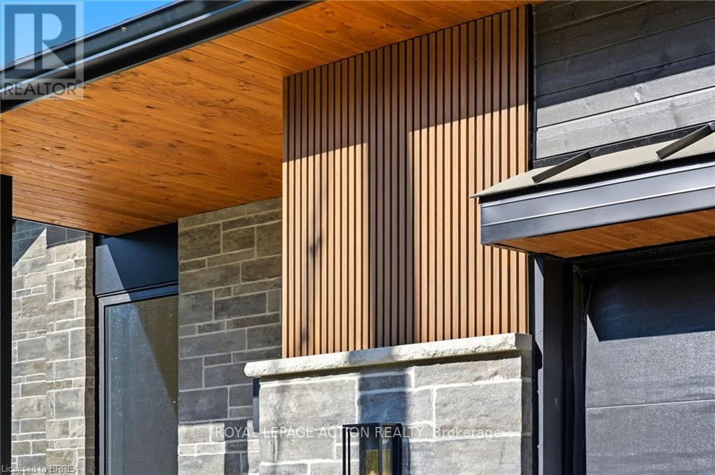 Property at 141 PARKSIDE DRIVE image 4