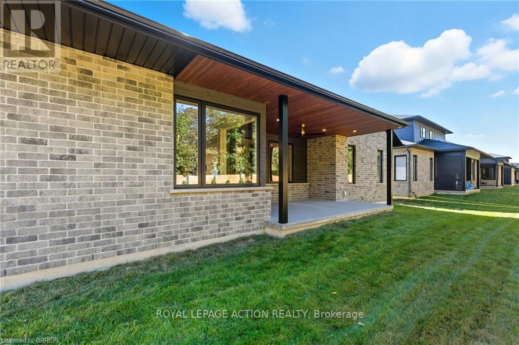 141 Parkside Drive, Brantford, Ontario  N3T 0S9 - Photo 42 - X12471559