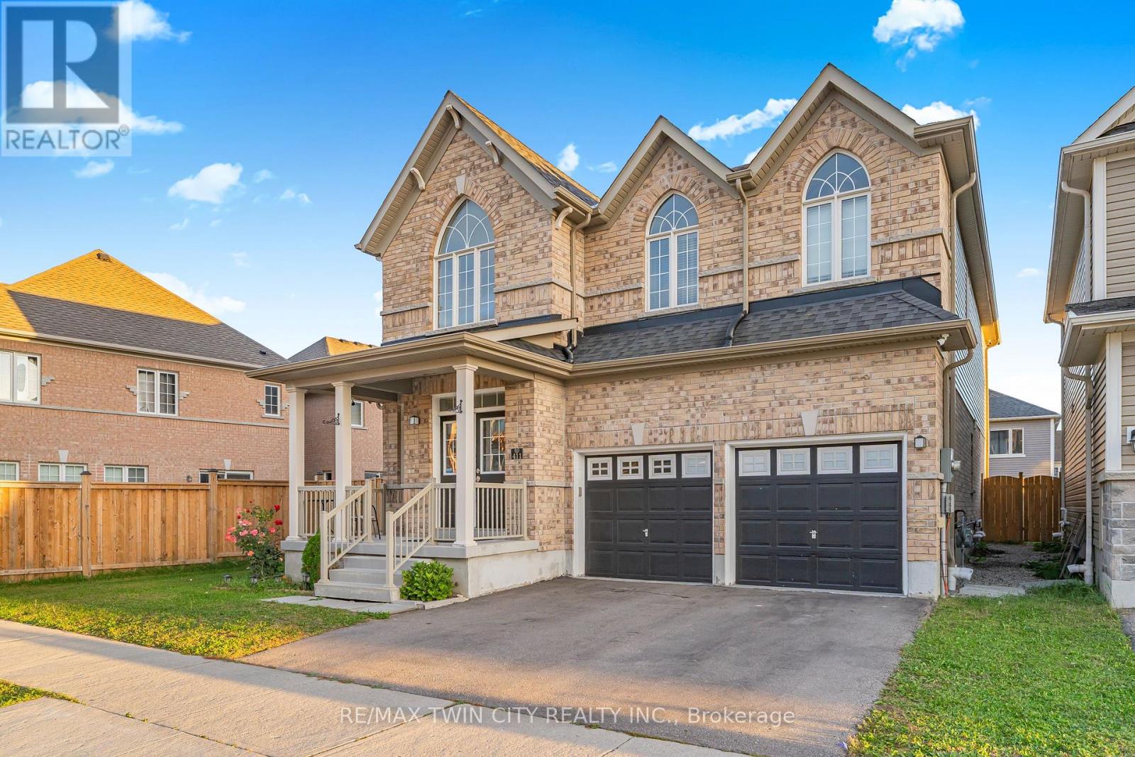 411 Linden Drive, Cambridge, Ontario  N3H 0C2 - Photo 3 - X12471568