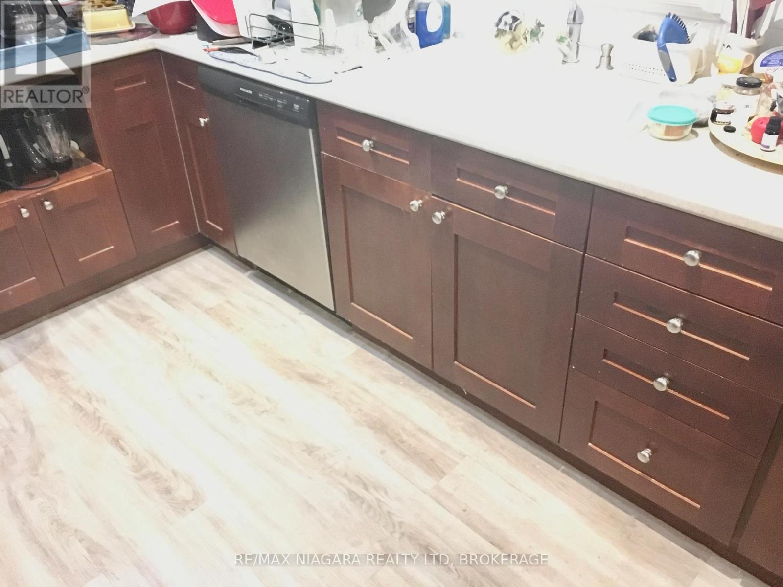 4576 Kalar Road, Niagara Falls, Ontario  L2H 1S9 - Photo 17 - X12470724