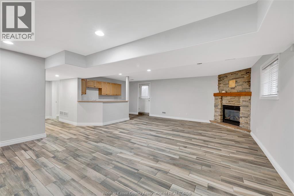 190 Diane Crescent Unit# Lower, Lakeshore, Ontario  N9K 1E2 - Photo 3 - 25026574