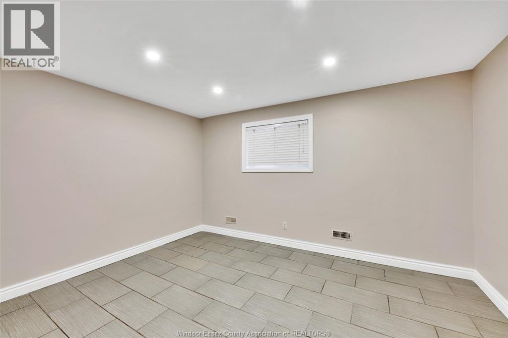 190 Diane Crescent Unit# Lower, Lakeshore, Ontario  N9K 1E2 - Photo 8 - 25026574