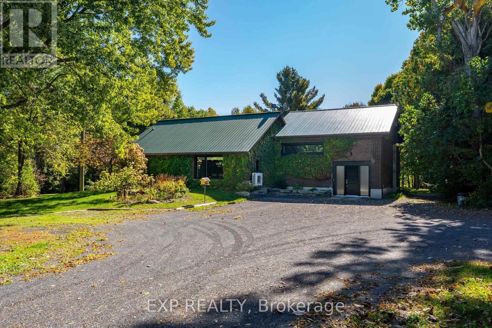 5536 County Road 10 Road, The Nation, Ontario  K0B 1G0 - Photo 2 - X12387973