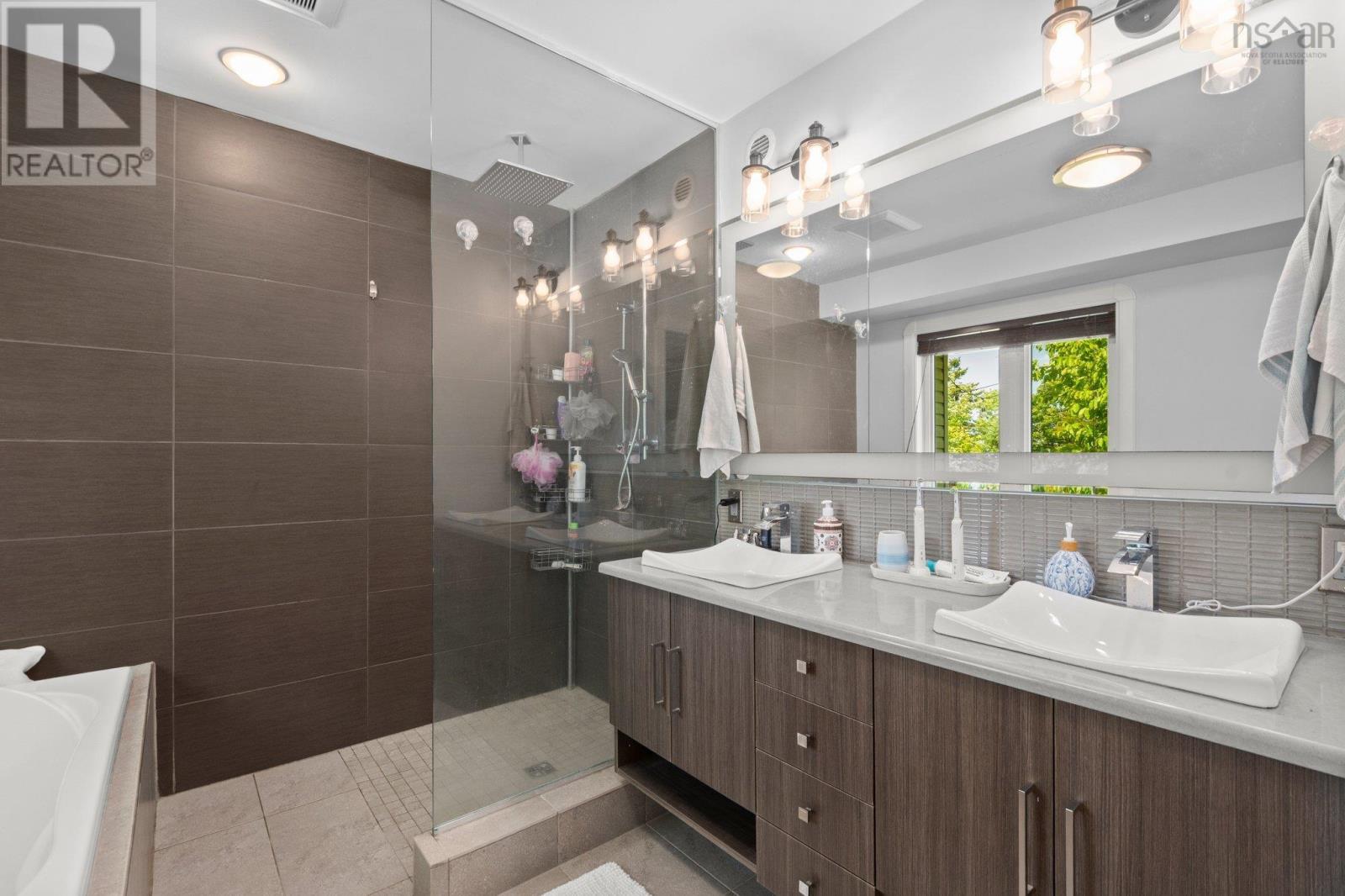 28 Roupen Court, Hammonds Plains, Nova Scotia  B4B 1L2 - Photo 19 - 202515064