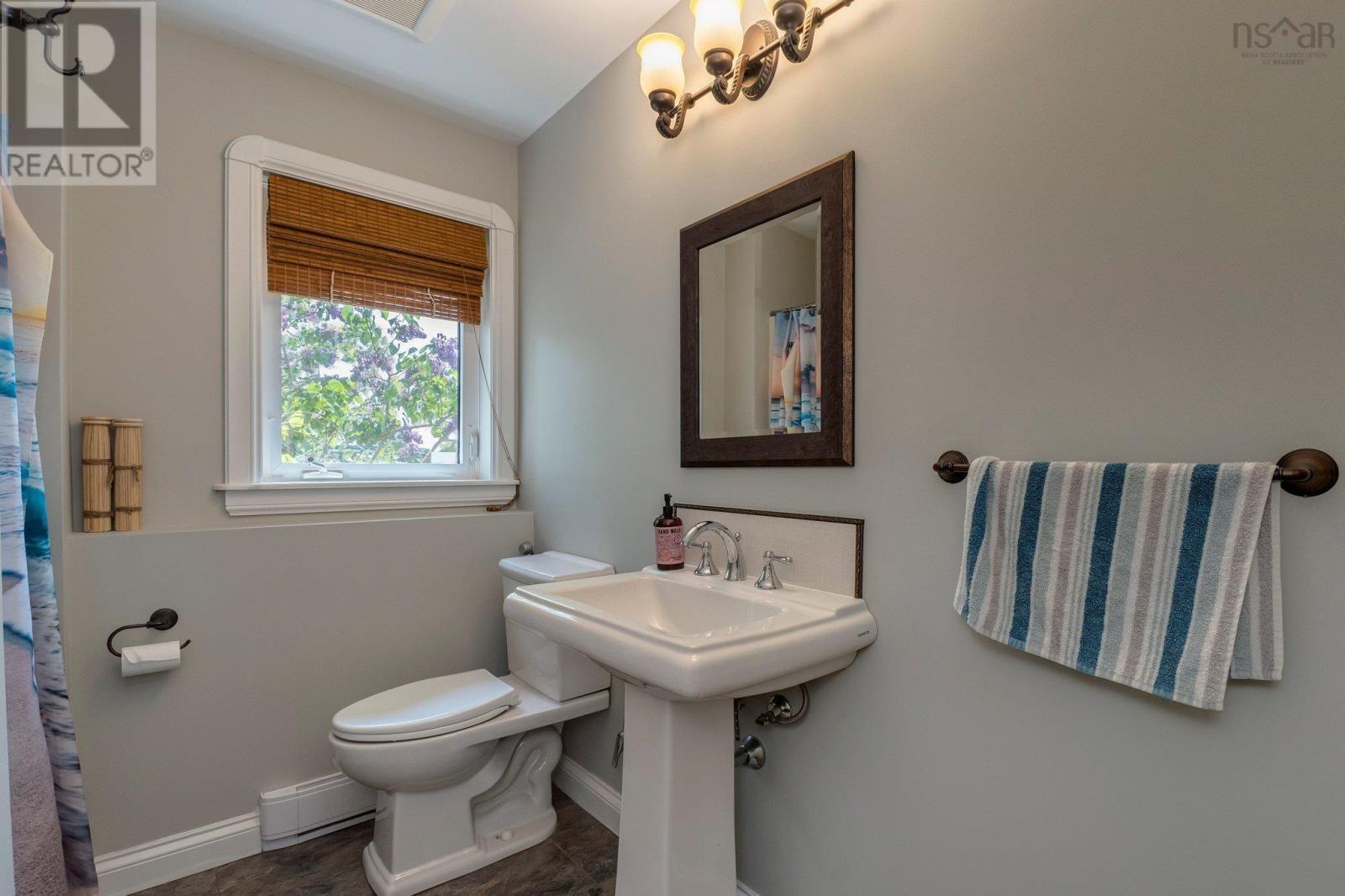 28 Roupen Court, Hammonds Plains, Nova Scotia  B4B 1L2 - Photo 27 - 202515064