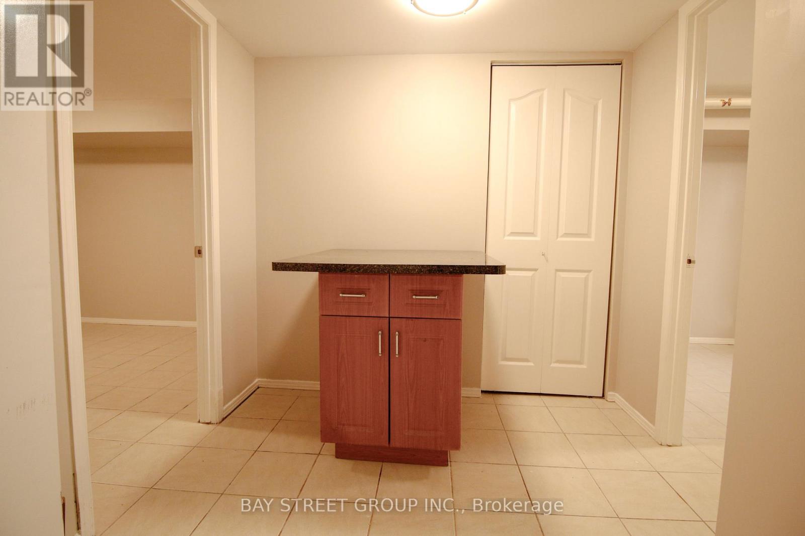 946 Eglinton Avenue E, Toronto, Ontario  M4G 2L3 - Photo 27 - C12471611