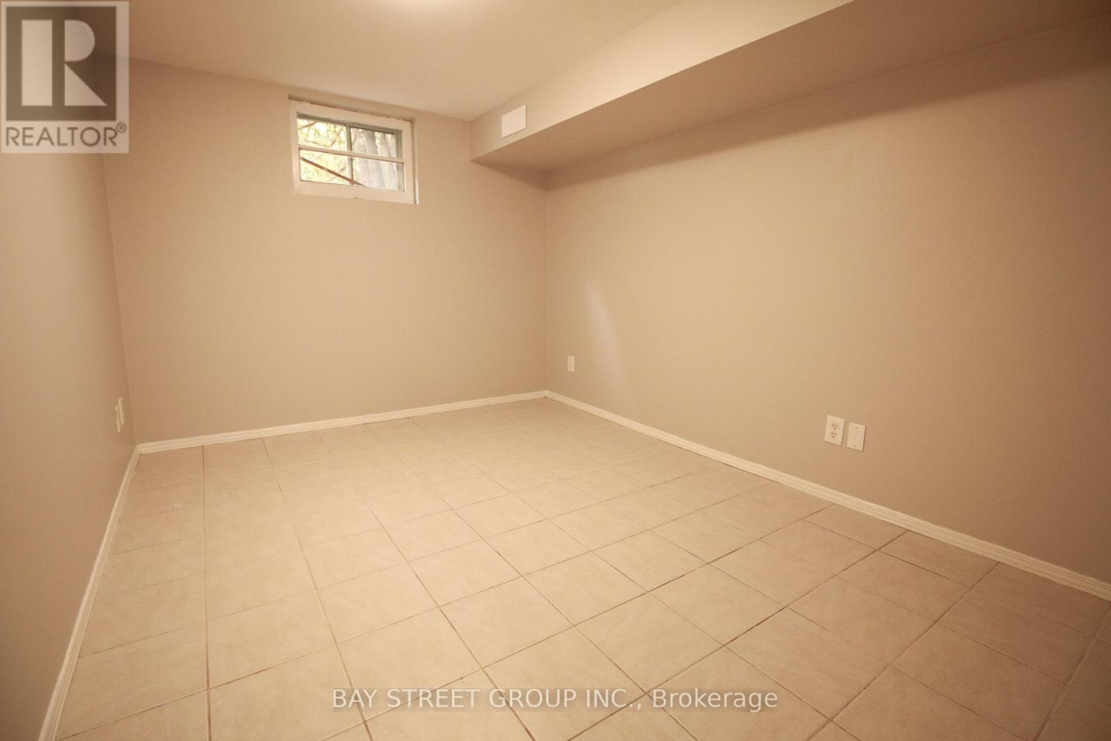 946 Eglinton Avenue E, Toronto, Ontario  M4G 2L3 - Photo 31 - C12471611