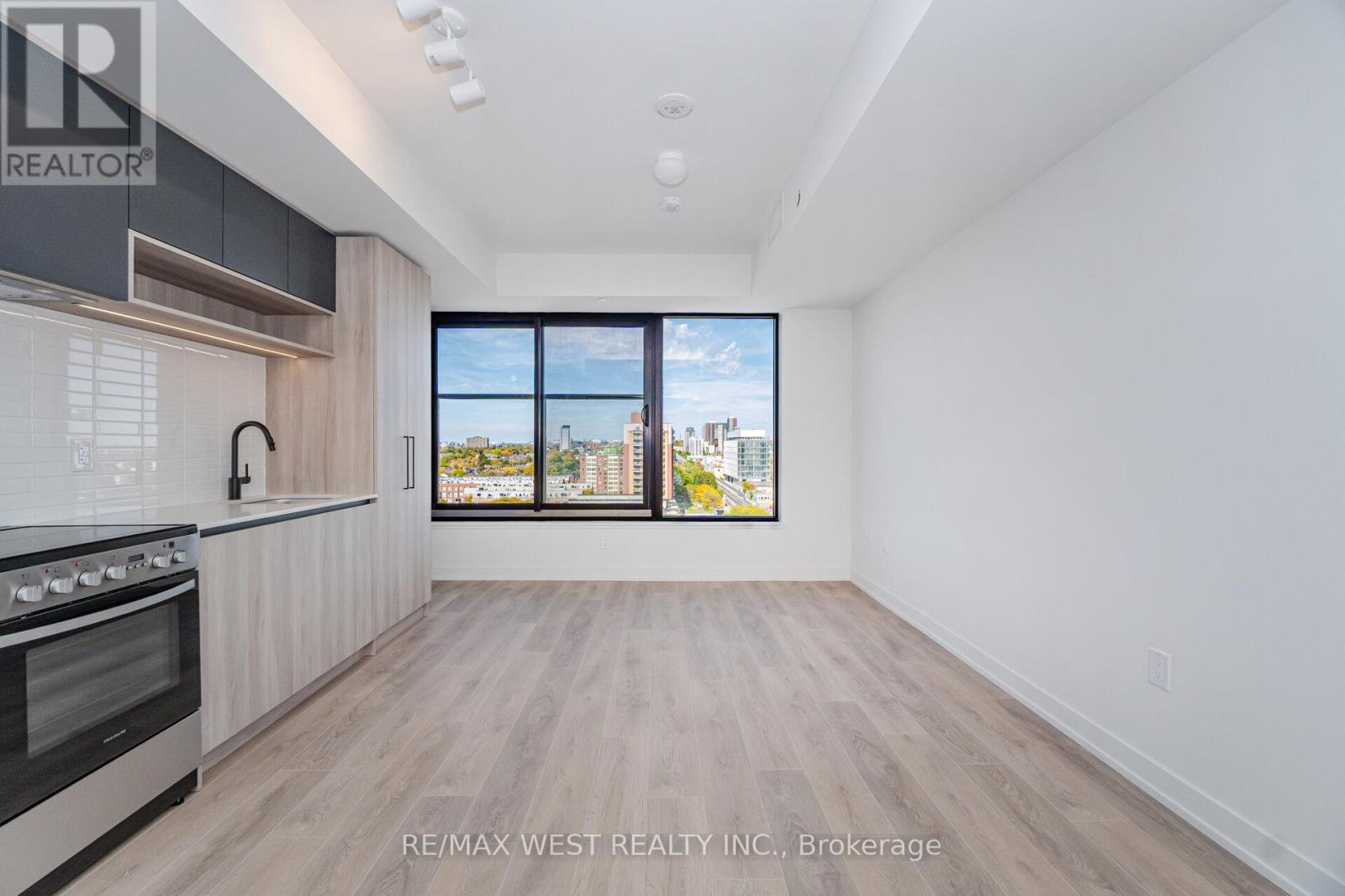 1113 - 181 Sterling Road, Toronto, Ontario  M6R 2B2 - Photo 12 - C12471624
