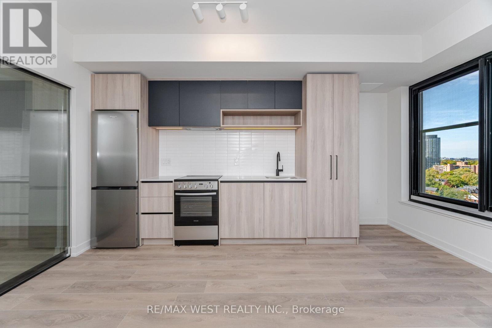 1113 - 181 Sterling Road, Toronto, Ontario  M6R 2B2 - Photo 14 - C12471624