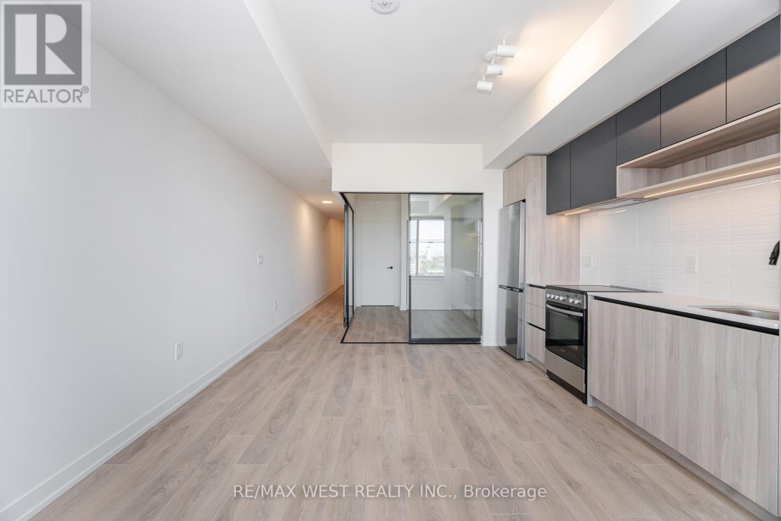 1113 - 181 Sterling Road, Toronto, Ontario  M6R 2B2 - Photo 16 - C12471624