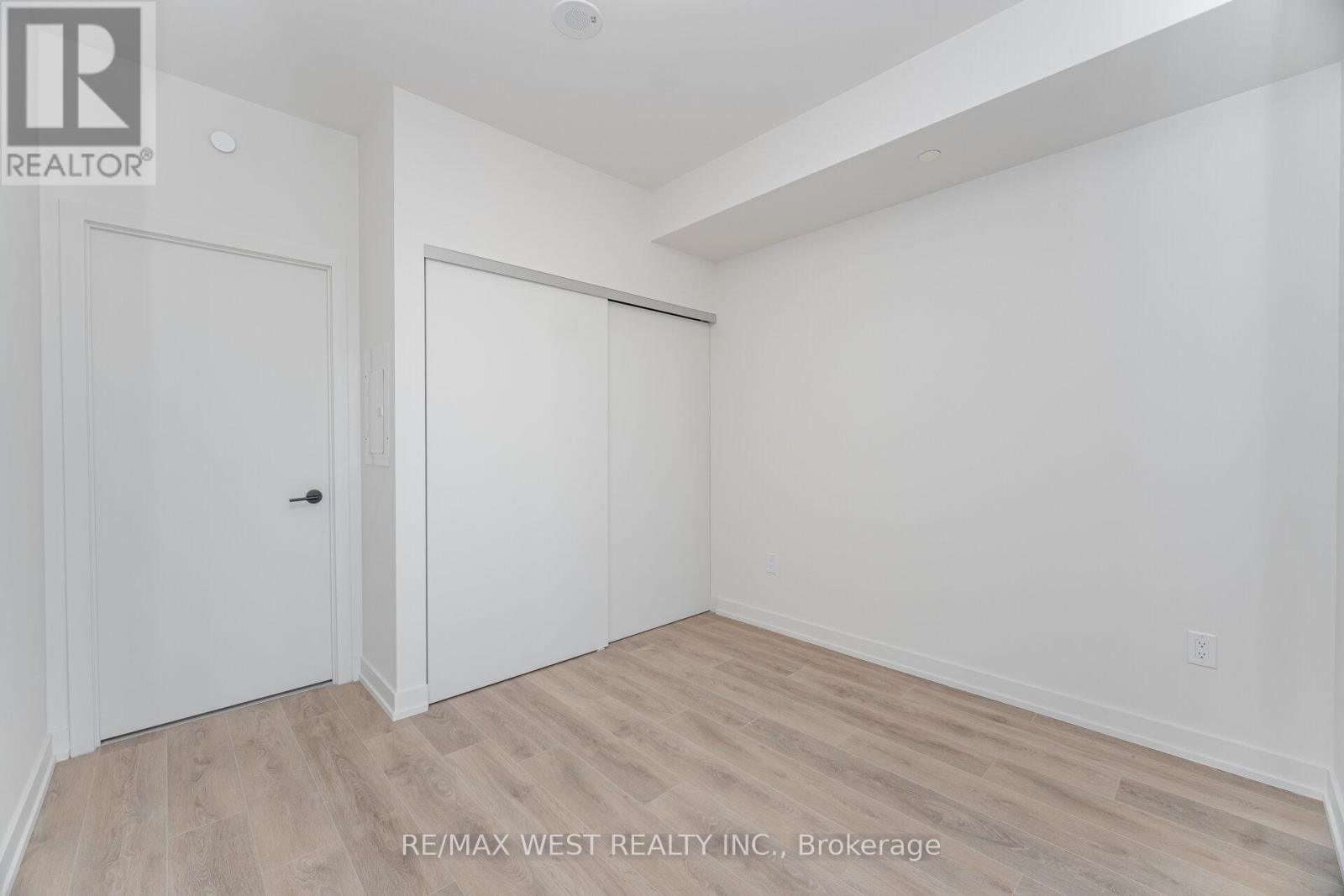 1113 - 181 Sterling Road, Toronto, Ontario  M6R 2B2 - Photo 18 - C12471624