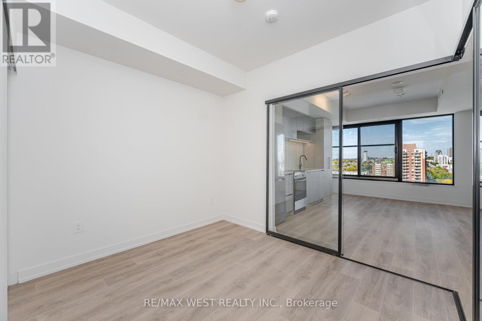 1113 - 181 Sterling Road, Toronto, Ontario  M6R 2B2 - Photo 19 - C12471624