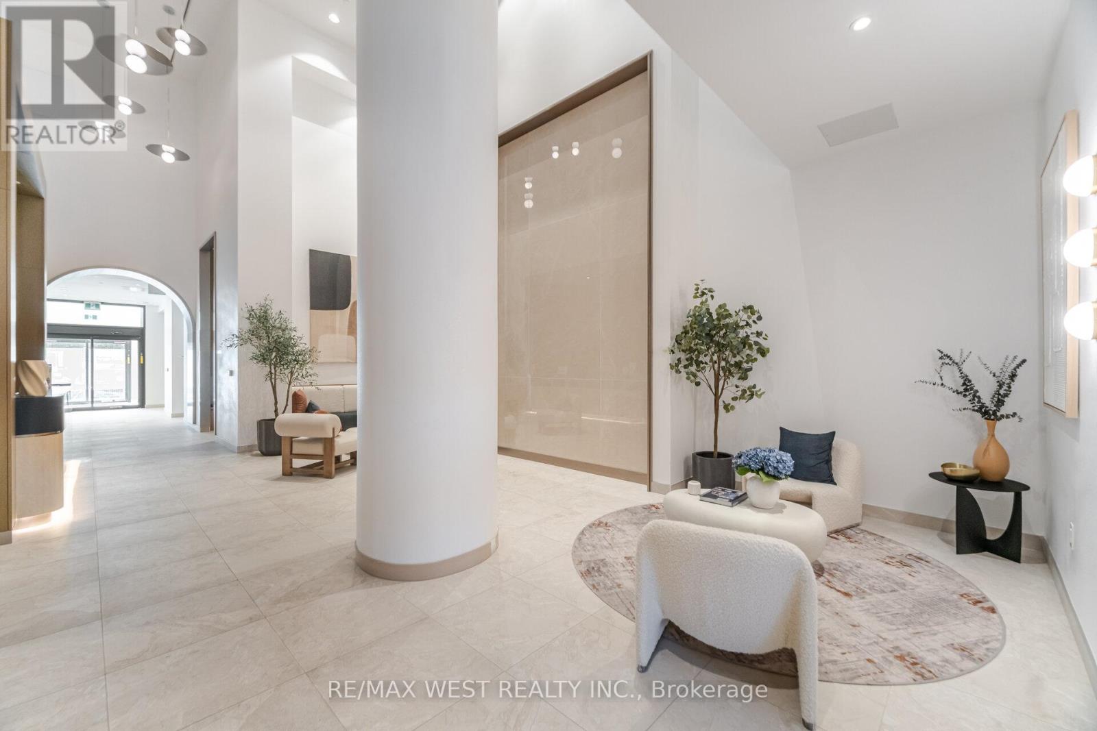 1113 - 181 Sterling Road, Toronto, Ontario  M6R 2B2 - Photo 3 - C12471624