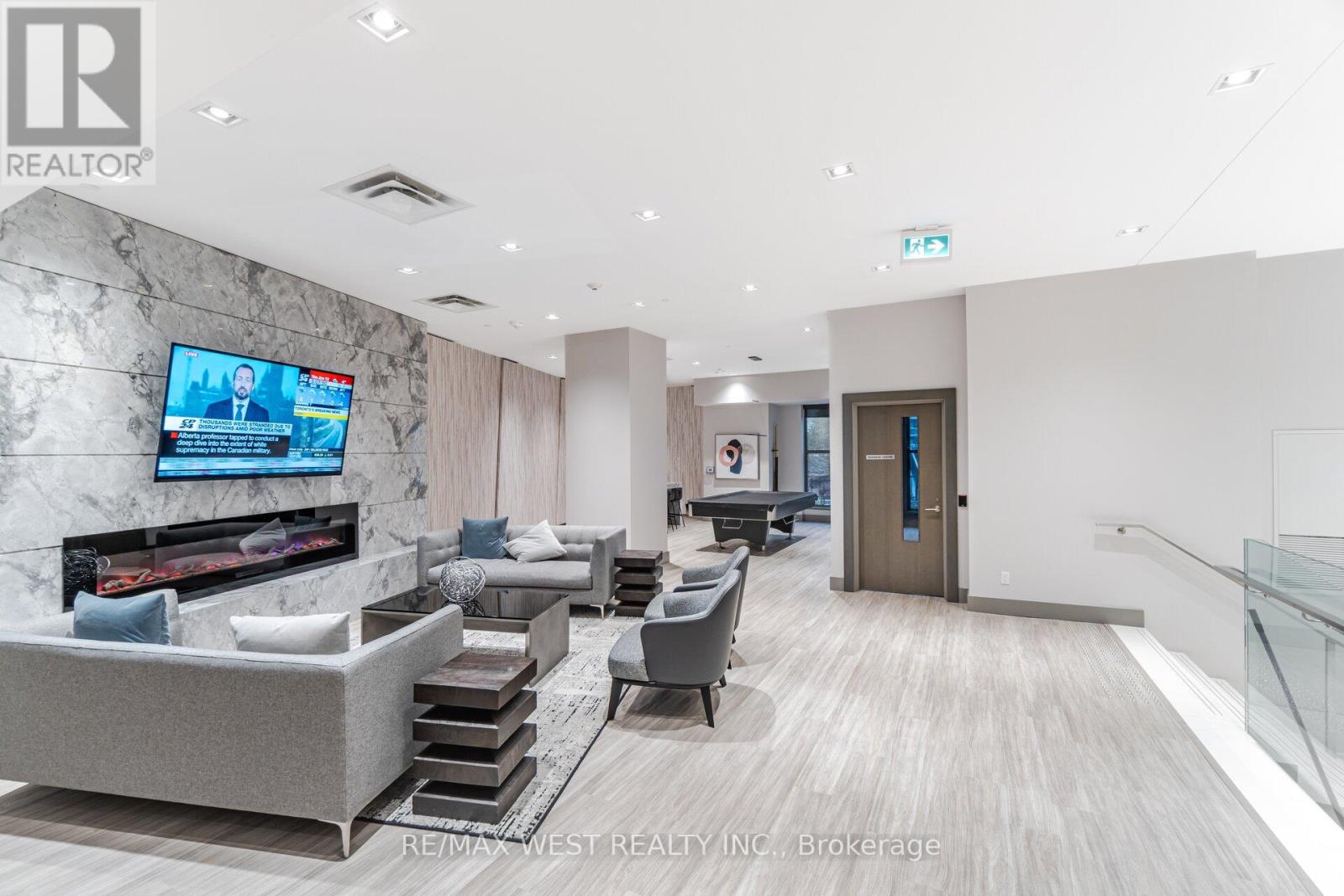 1113 - 181 Sterling Road, Toronto, Ontario  M6R 2B2 - Photo 5 - C12471624