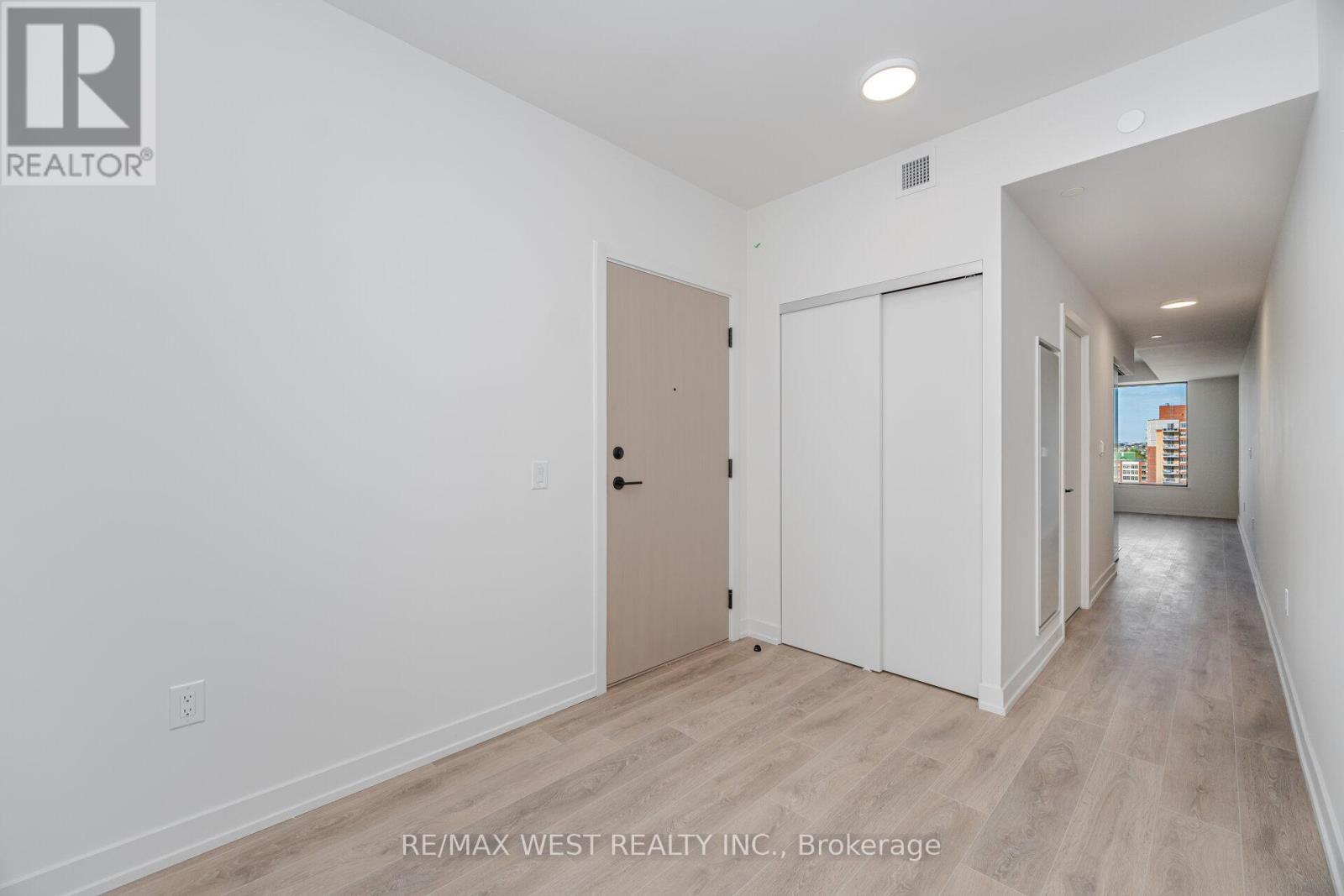 1113 - 181 Sterling Road, Toronto, Ontario  M6R 2B2 - Photo 9 - C12471624