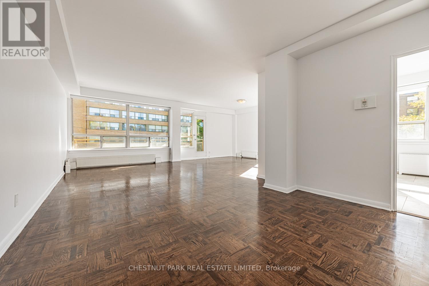 105 - 2500 Bathurst Street, Toronto, Ontario  M6B 2Y8 - Photo 2 - C12471647