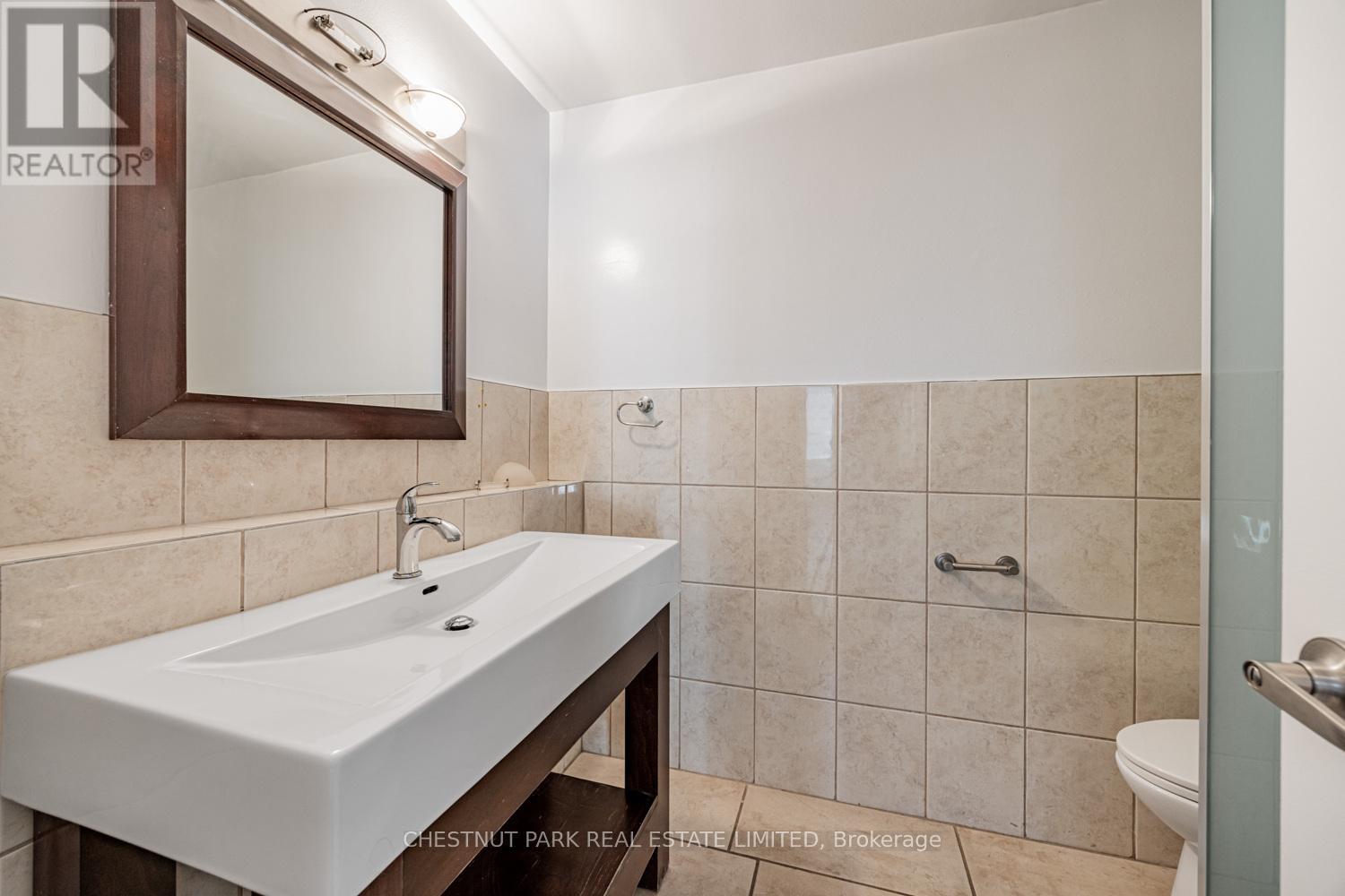 105 - 2500 Bathurst Street, Toronto, Ontario  M6B 2Y8 - Photo 8 - C12471647