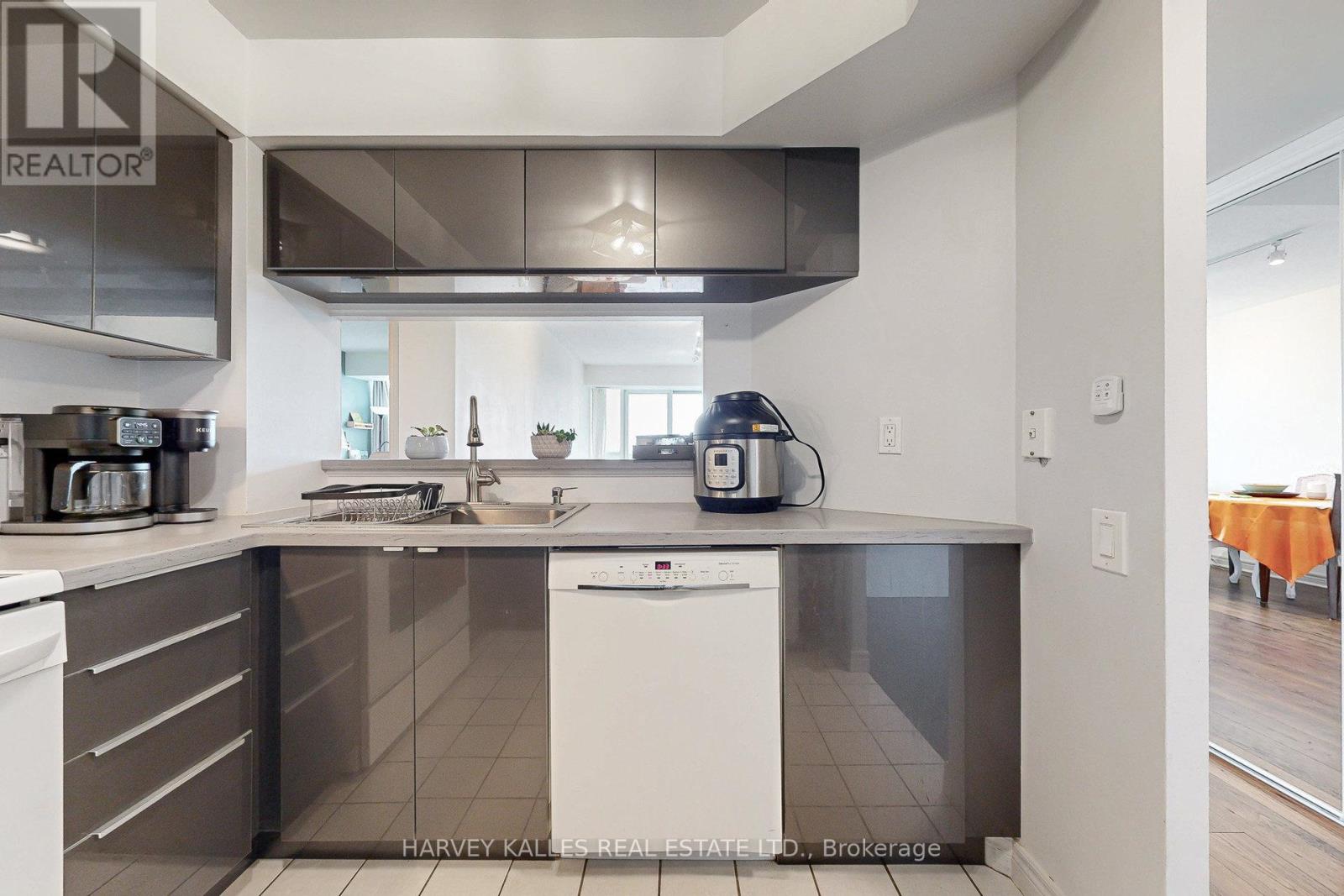 710 - 2 Covington Road, Toronto, Ontario  M6A 3E2 - Photo 8 - C12471658