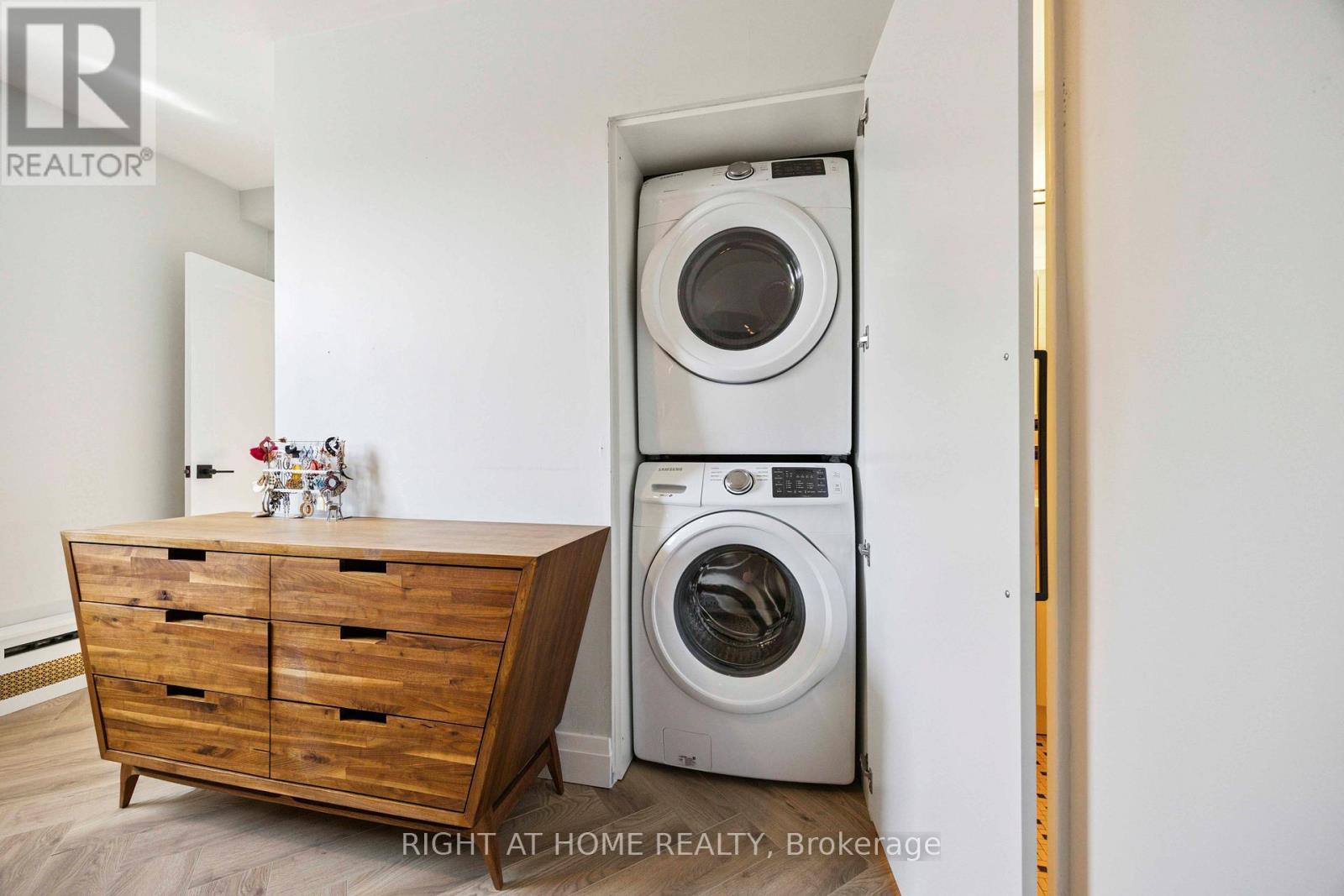 103 - 57 Neptune Drive, Toronto, Ontario  M6A 1X2 - Photo 20 - C12471730
