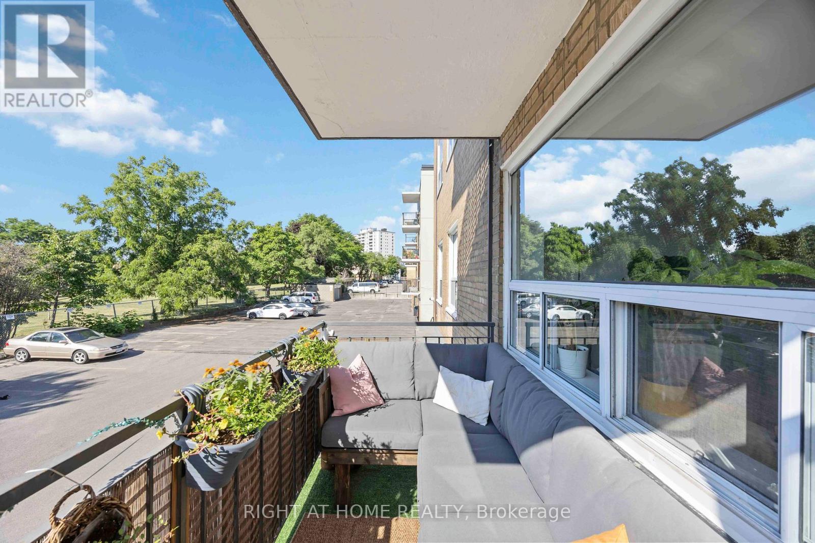 103 - 57 Neptune Drive, Toronto, Ontario  M6A 1X2 - Photo 29 - C12471730