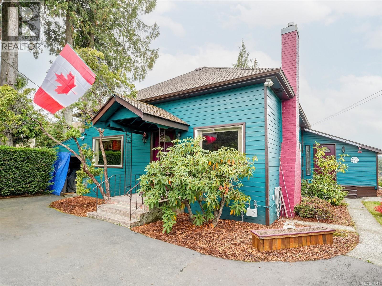 3998 Holland Ave, Saanich, British Columbia