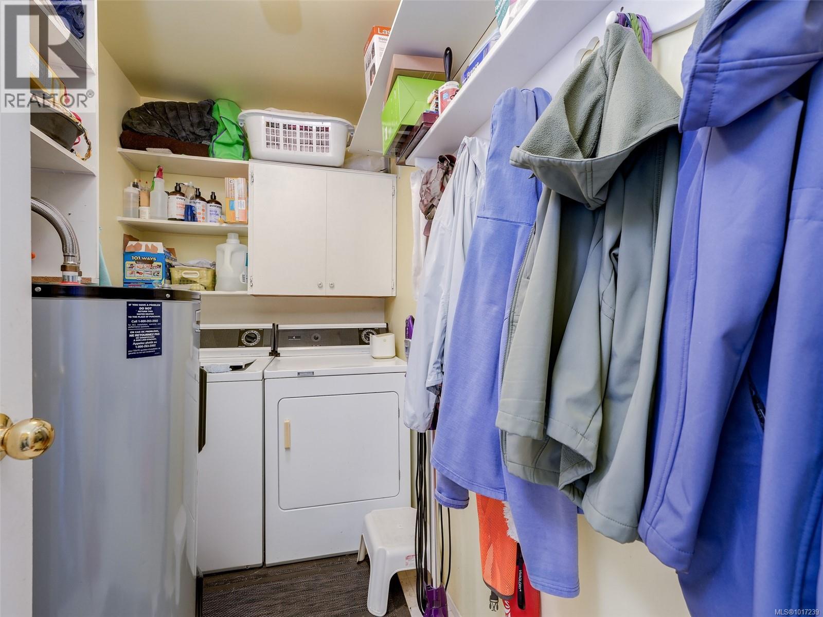 3998 Holland Ave, Saanich, British Columbia  V8Z 5K1 - Photo 36 - 1017239