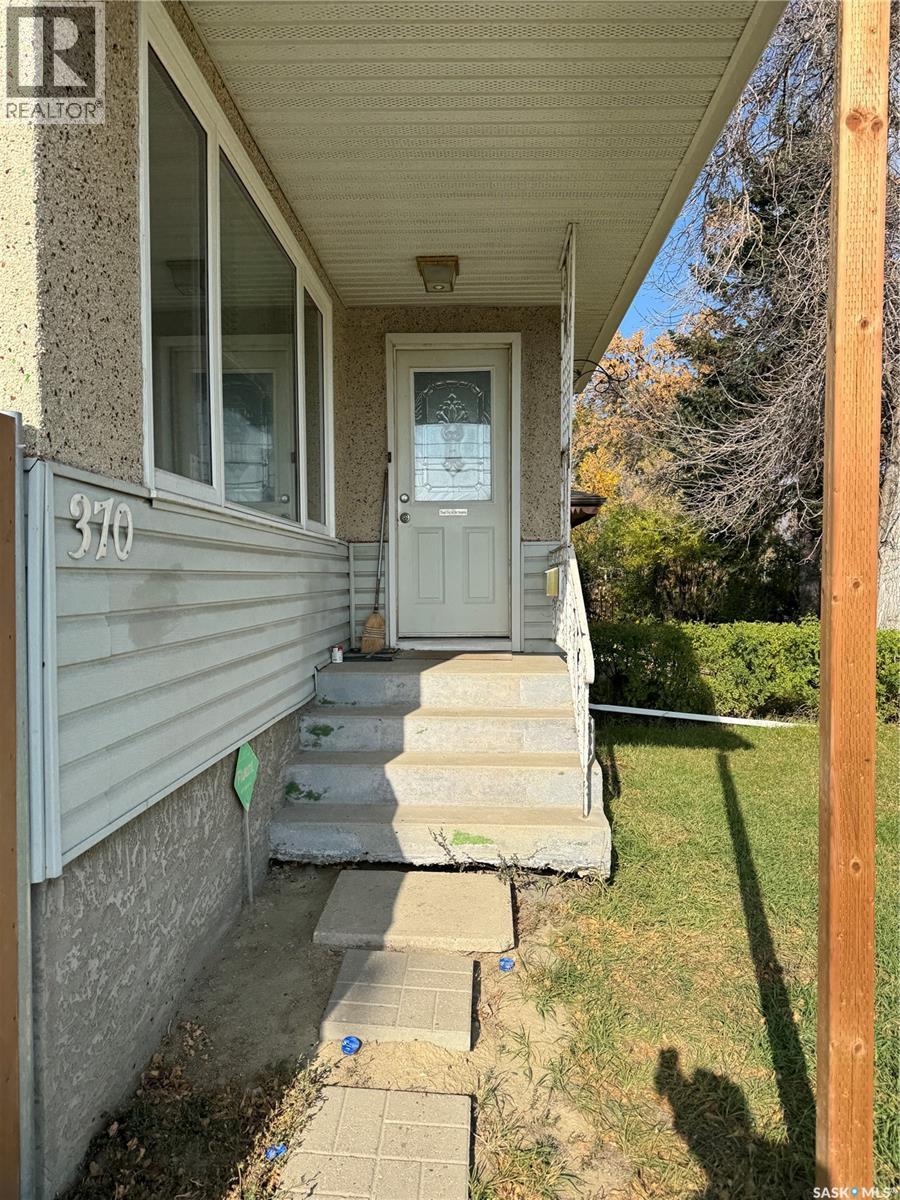 370 Rose Street, Regina, Saskatchewan  S4R 1Z1 - Photo 3 - SK021265