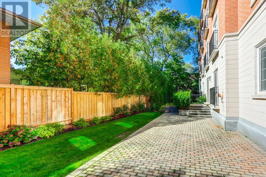 101 - 30 Anglesey Boulevard, Toronto, Ontario  M9A 3B5 - Photo 2 - W12471579