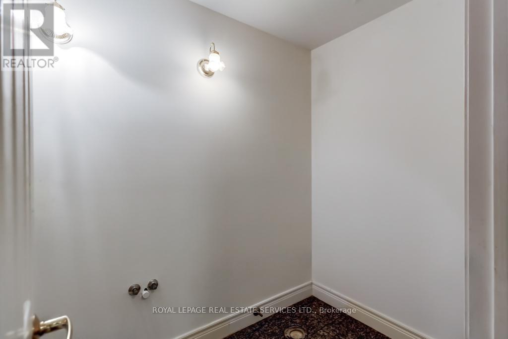 101 - 30 Anglesey Boulevard, Toronto, Ontario  M9A 3B5 - Photo 23 - W12471579