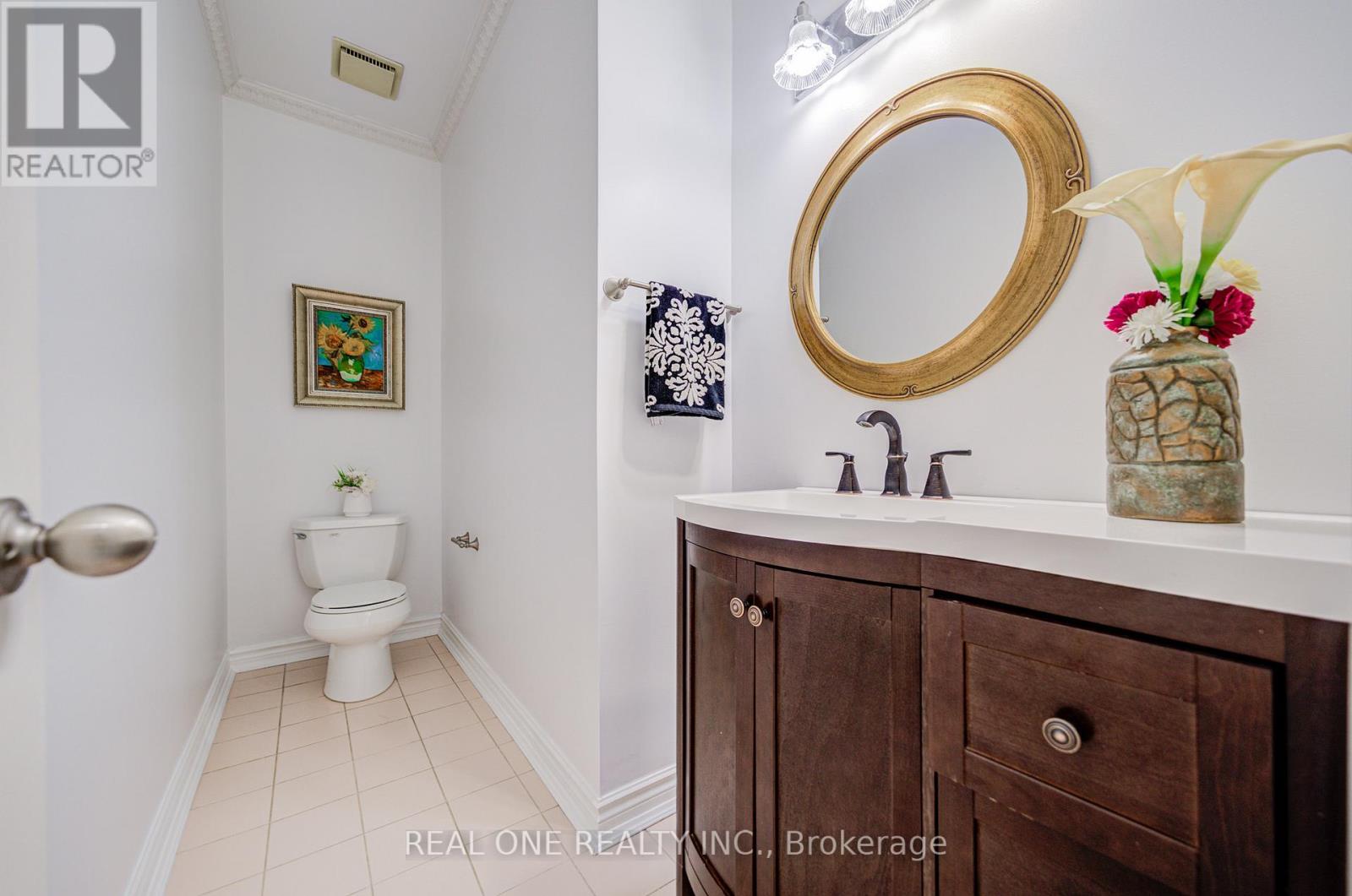 75 Willett Crescent, Richmond Hill, Ontario  L4C 7W5 - Photo 14 - N12471655