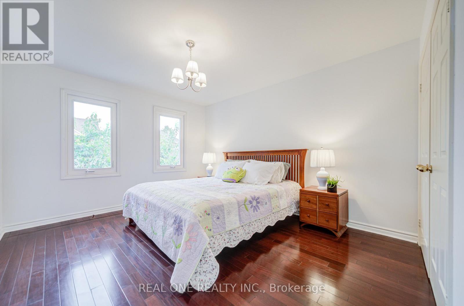 75 Willett Crescent, Richmond Hill, Ontario  L4C 7W5 - Photo 34 - N12471655
