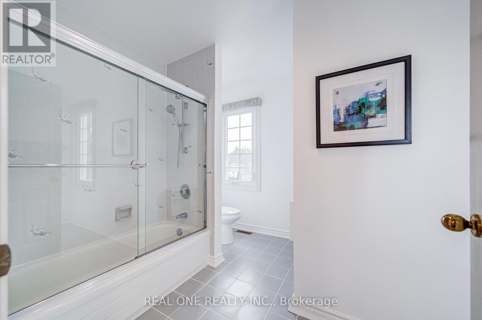 75 Willett Crescent, Richmond Hill, Ontario  L4C 7W5 - Photo 36 - N12471655