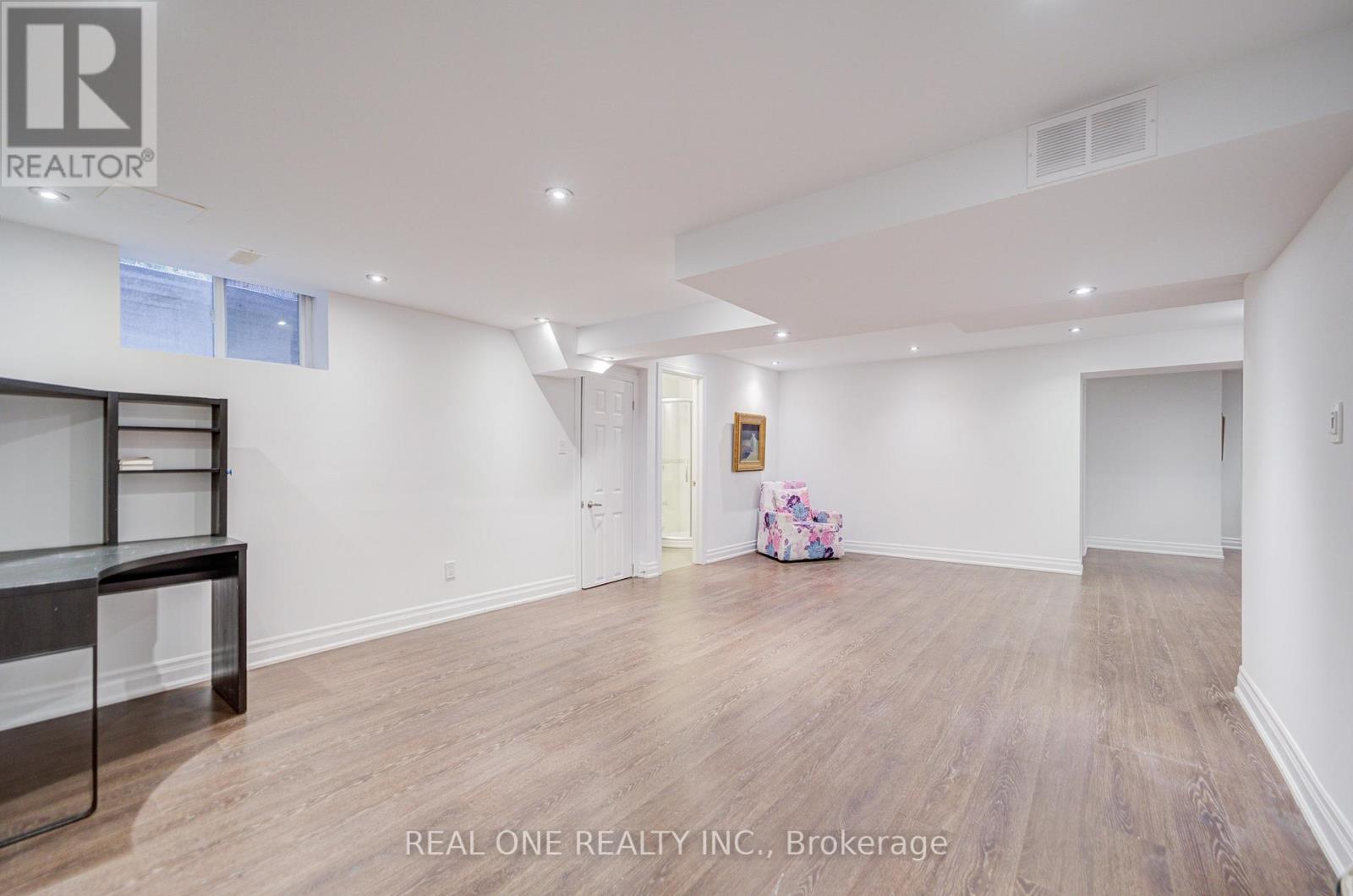 75 Willett Crescent, Richmond Hill, Ontario  L4C 7W5 - Photo 44 - N12471655