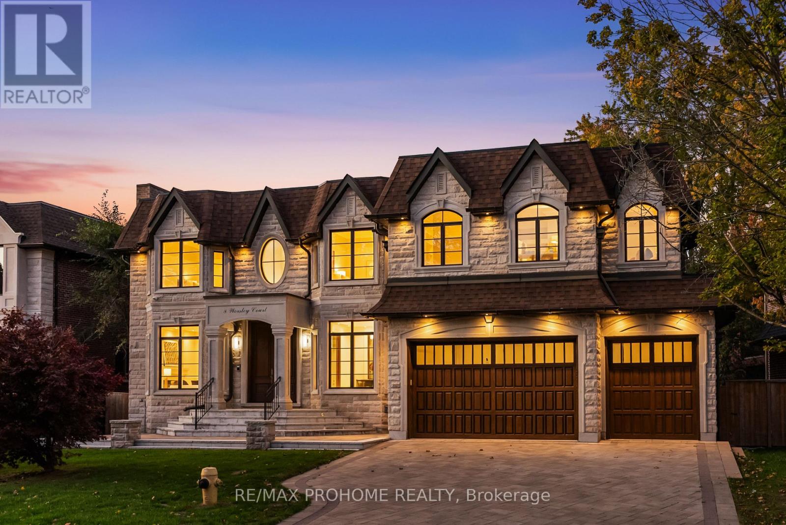 8 WORSLEY COURT, Markham, Ontario