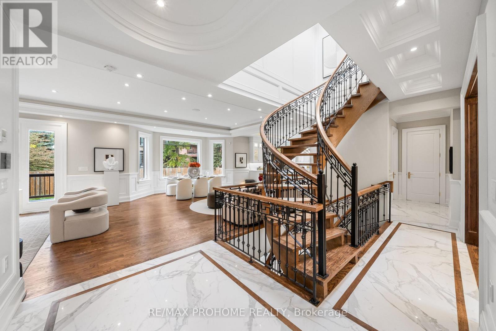 8 Worsley Court, Markham, Ontario  L3R 1V4 - Photo 11 - N12471667