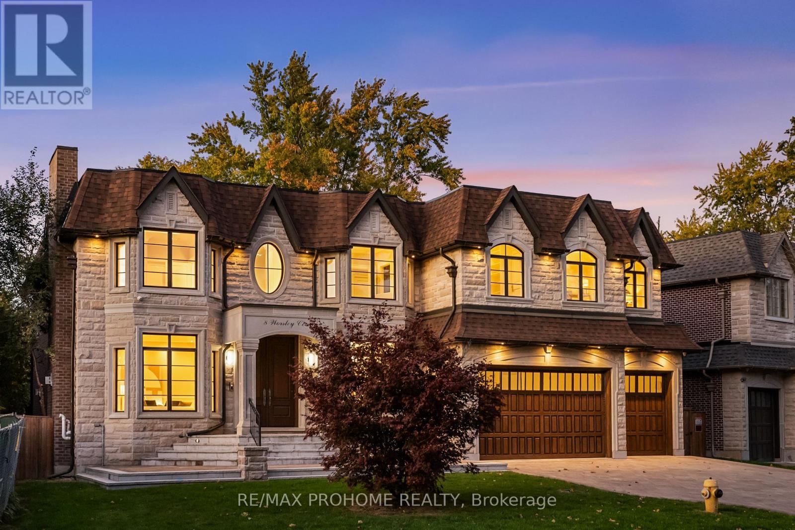 8 Worsley Court, Markham, Ontario  L3R 1V4 - Photo 2 - N12471667