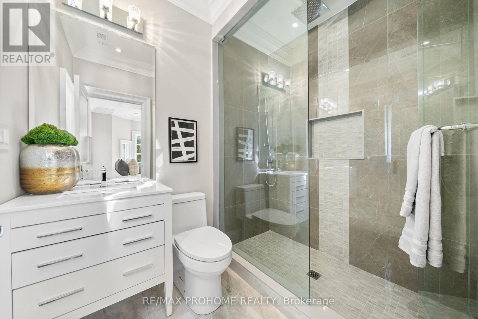8 Worsley Court, Markham, Ontario  L3R 1V4 - Photo 41 - N12471667