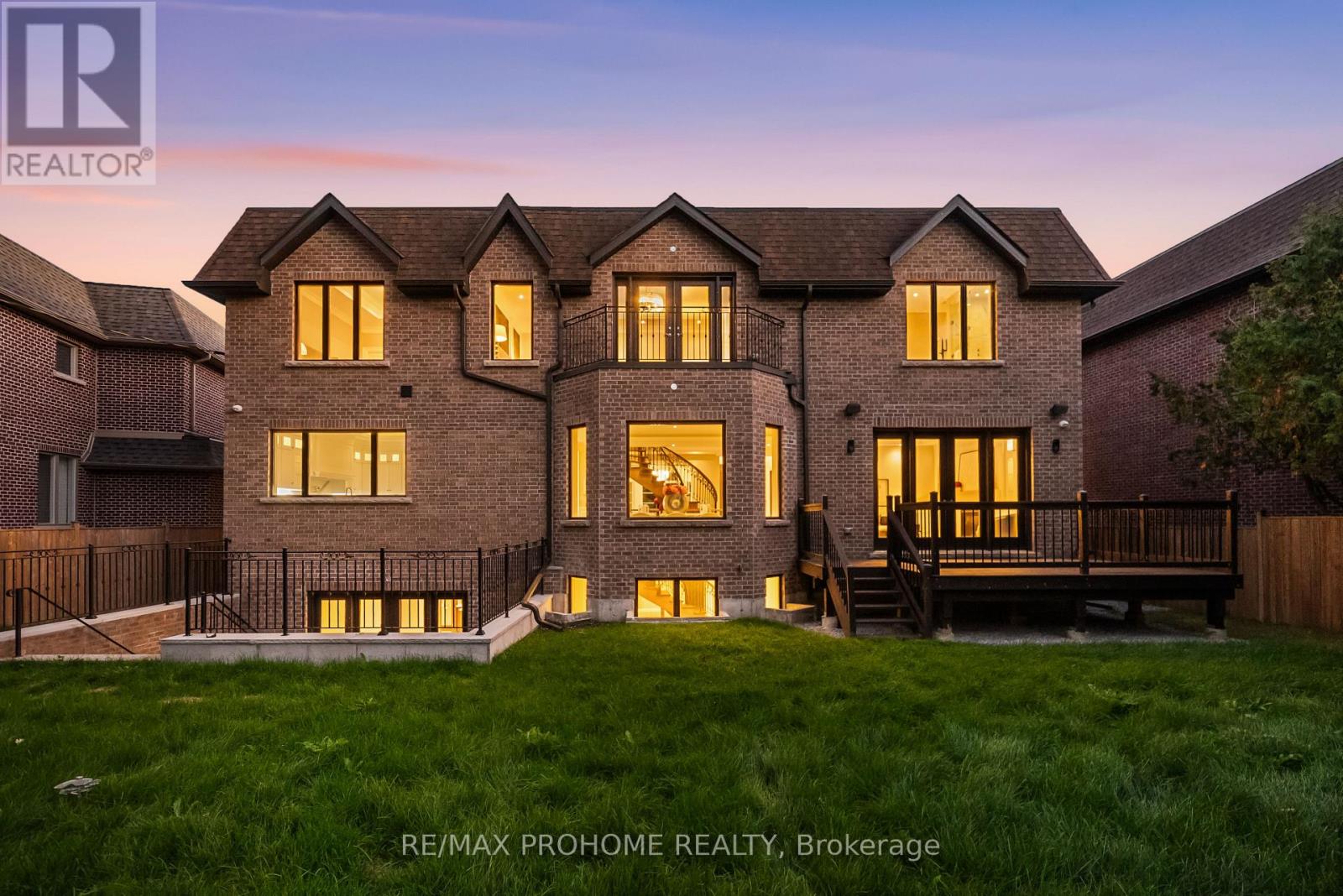 8 Worsley Court, Markham, Ontario  L3R 1V4 - Photo 50 - N12471667
