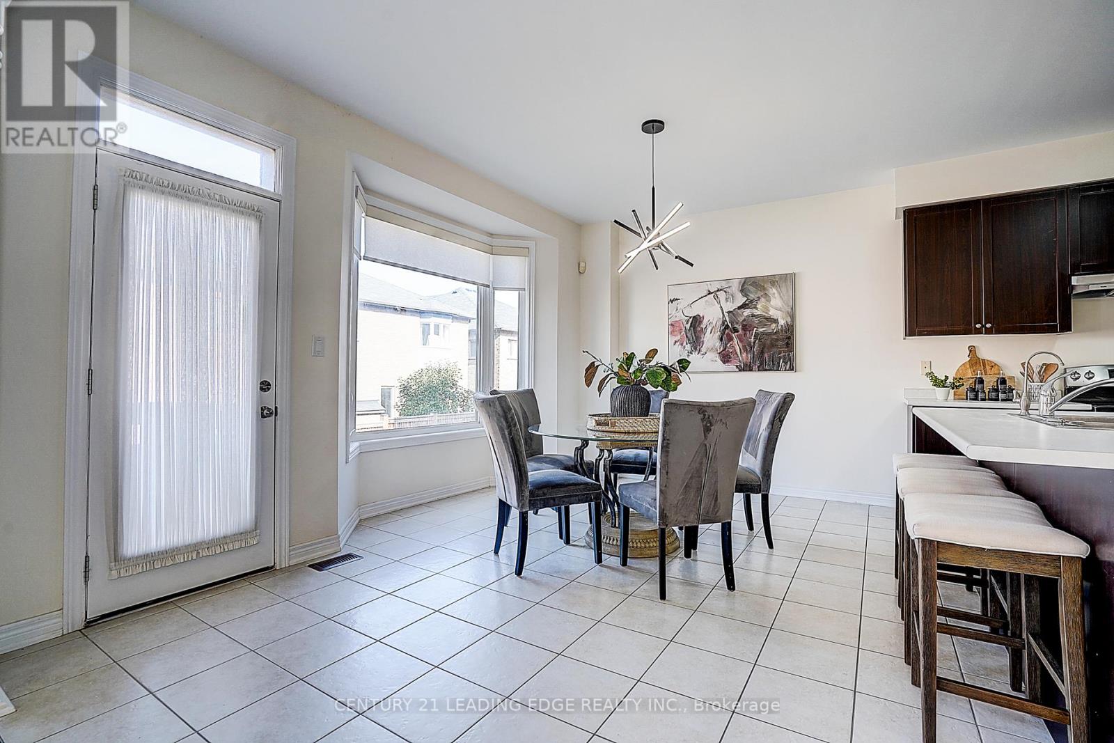 8 Hubner Avenue, Markham, Ontario  L6C 0S8 - Photo 16 - N12471700