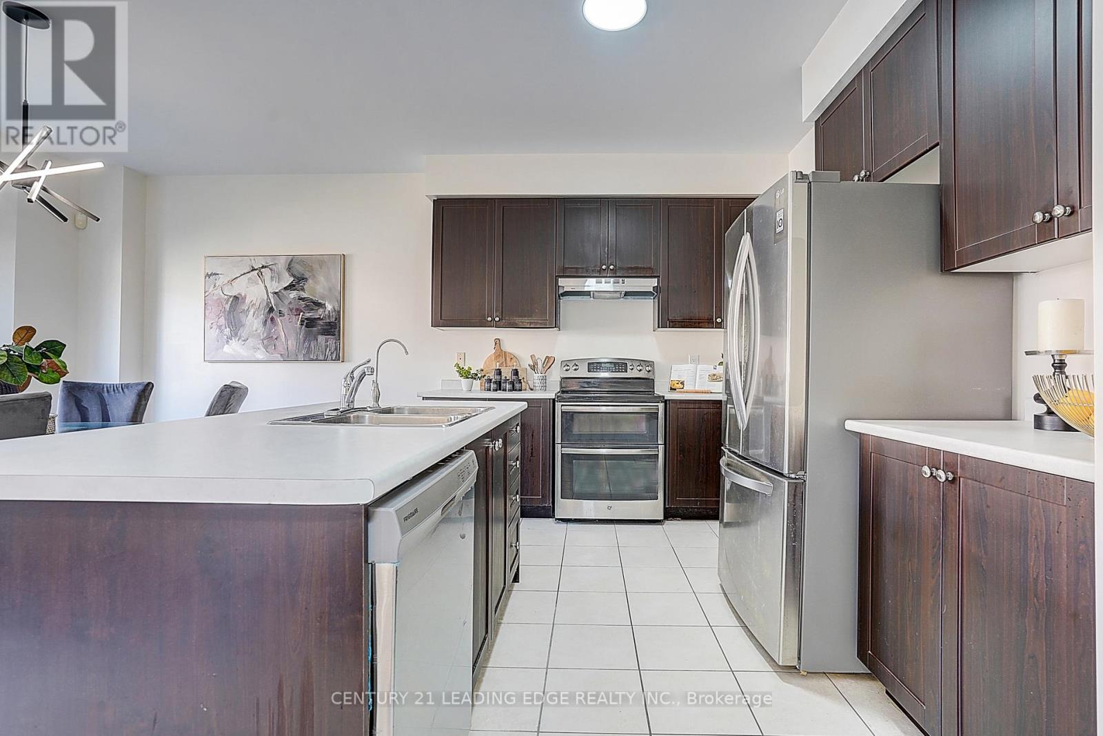 8 Hubner Avenue, Markham, Ontario  L6C 0S8 - Photo 17 - N12471700