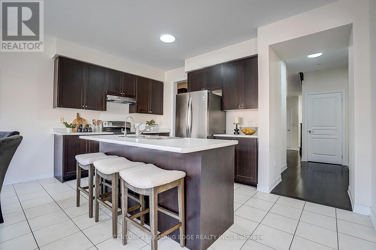 8 Hubner Avenue, Markham, Ontario  L6C 0S8 - Photo 18 - N12471700