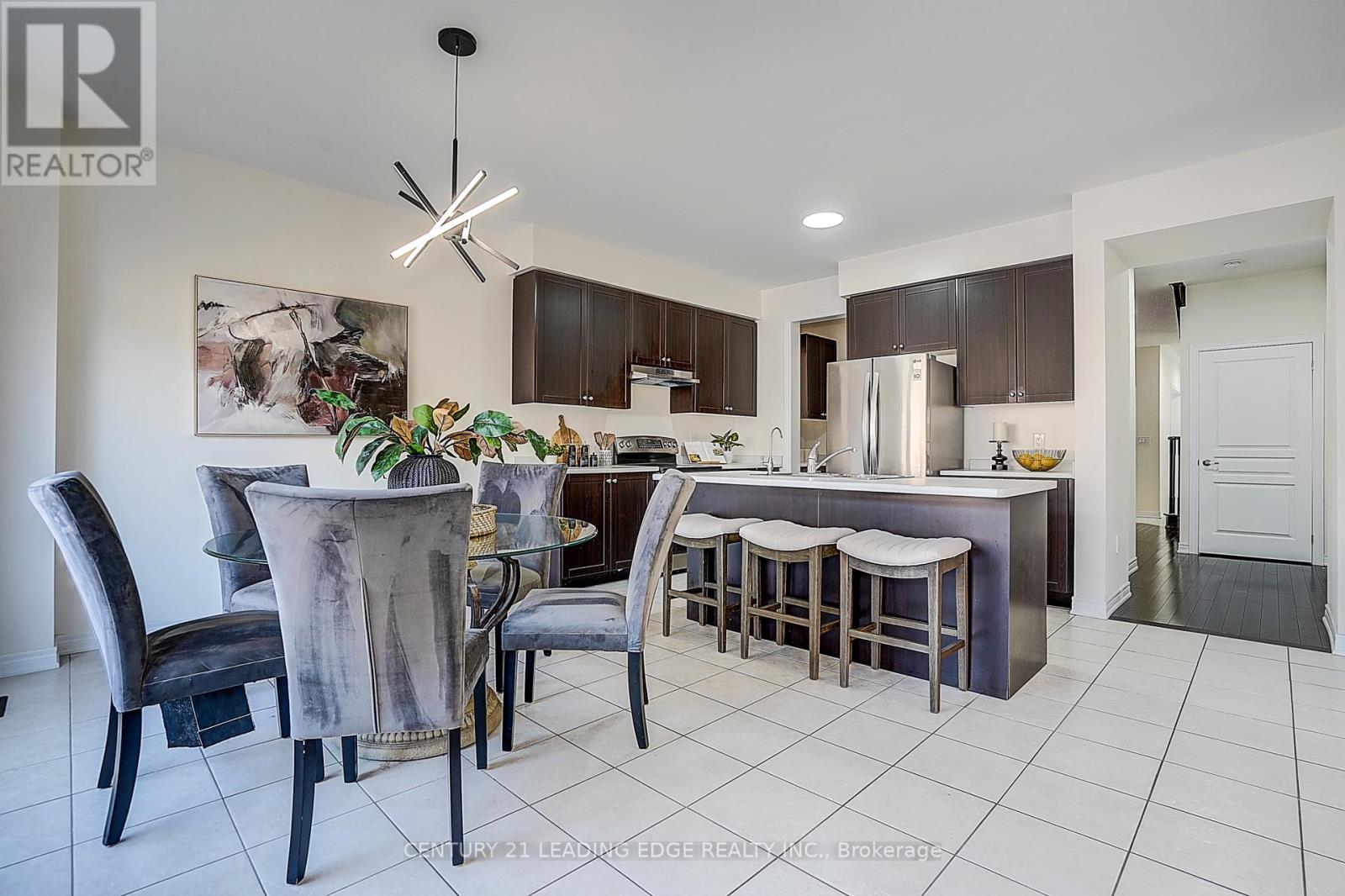 8 Hubner Avenue, Markham, Ontario  L6C 0S8 - Photo 19 - N12471700