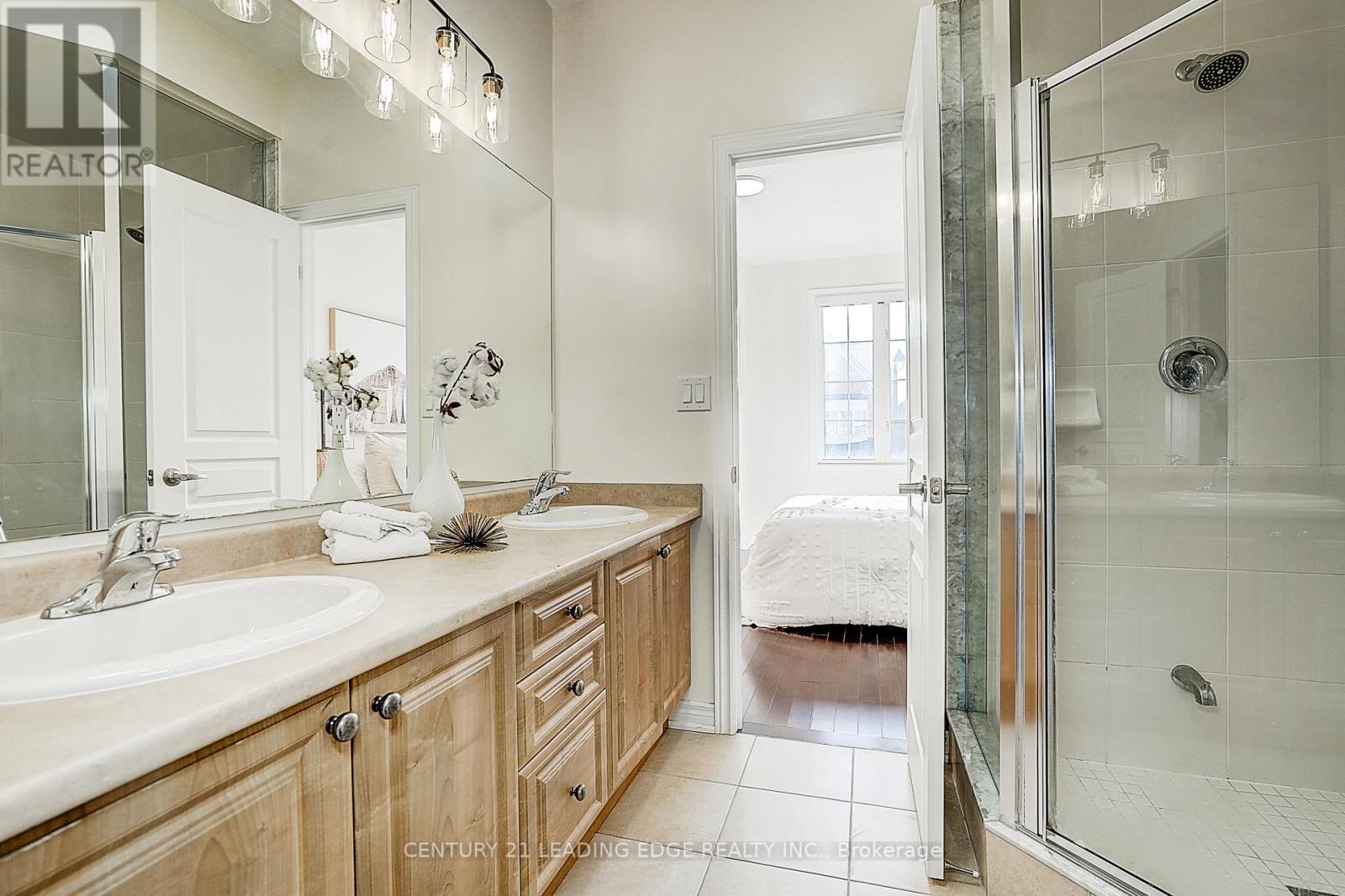 8 Hubner Avenue, Markham, Ontario  L6C 0S8 - Photo 41 - N12471700