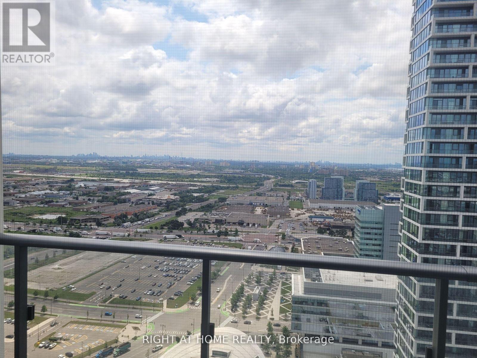 3903 - 898 Portage Parkway, Vaughan, Ontario  L4K 0J6 - Photo 2 - N12471711