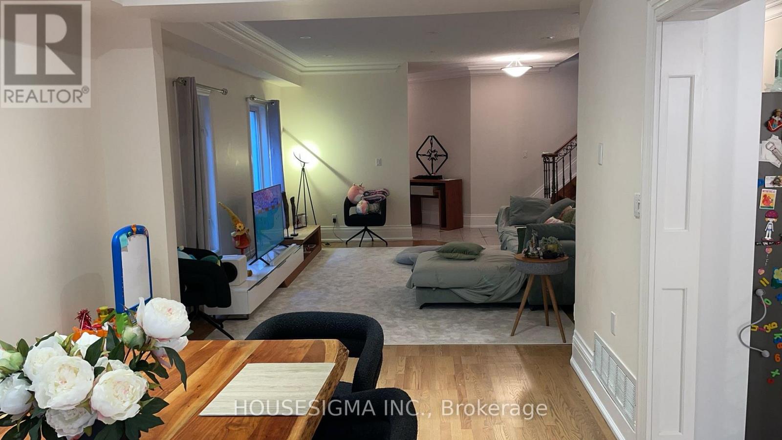 15 Silverado Trail, Vaughan, Ontario  L4H 1V7 - Photo 3 - N12471718
