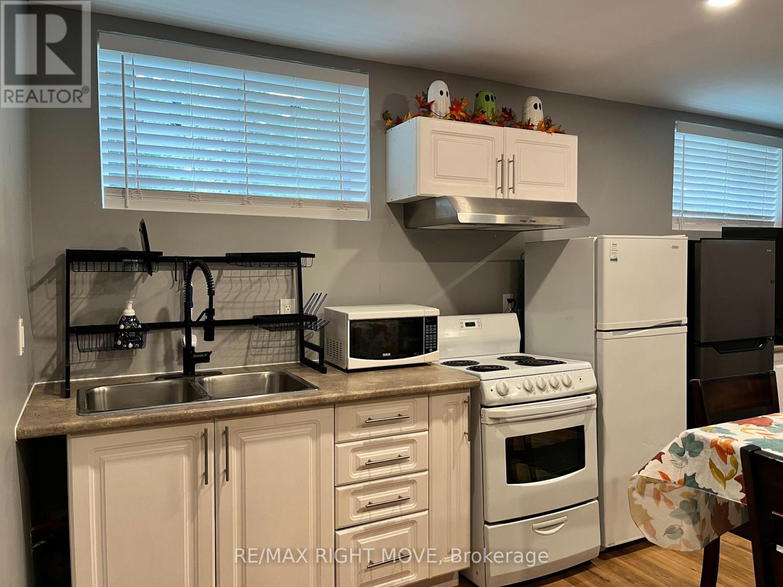 6896 Pentland Lane, Ramara, Ontario  L0K 2B0 - Photo 28 - S12471635