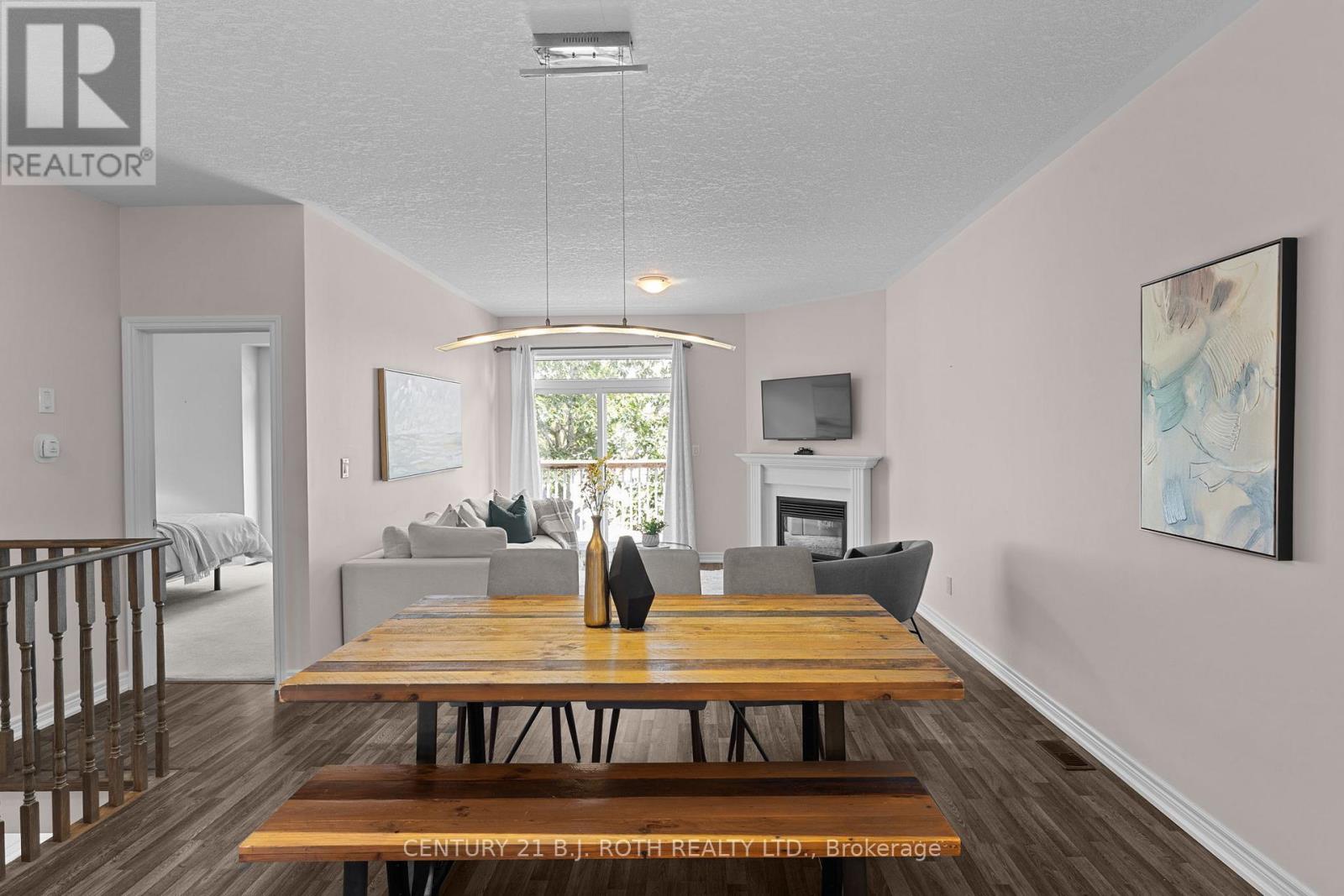 8 Canterbury Circle, Orillia, Ontario  L3V 0C9 - Photo 8 - S12471726