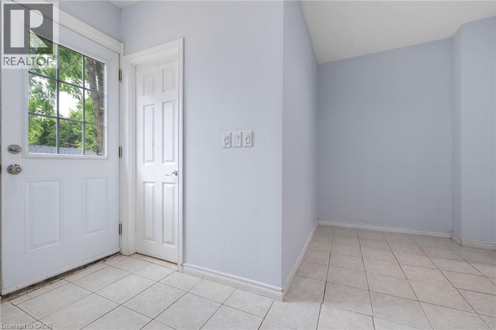 703 Lawrence Road, Hamilton, Ontario  L8K 1Z7 - Photo 10 - 40780042