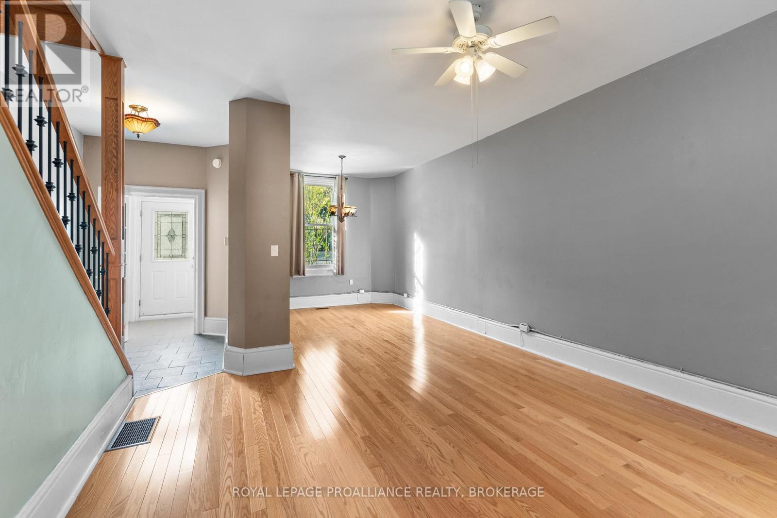 153 Montreal Street, Kingston, Ontario  K7K 3G2 - Photo 11 - X12471750