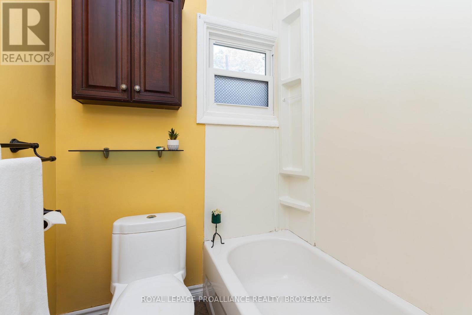 153 Montreal Street, Kingston, Ontario  K7K 3G2 - Photo 19 - X12471750